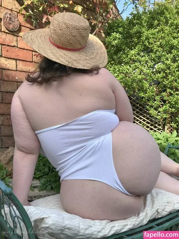 Majikmilk Onlyfans Photo Gallery 