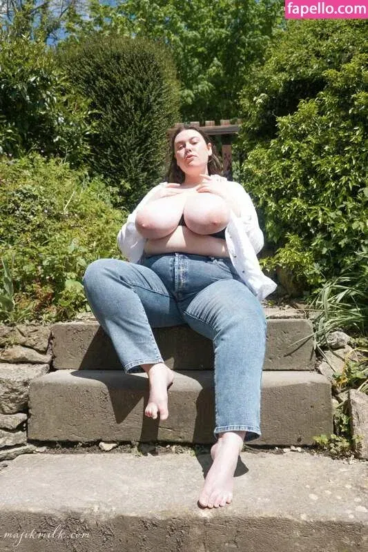 Majikmilk Onlyfans Photo Gallery 