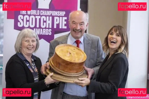 Carole Smillie Onlyfans Photo Gallery 