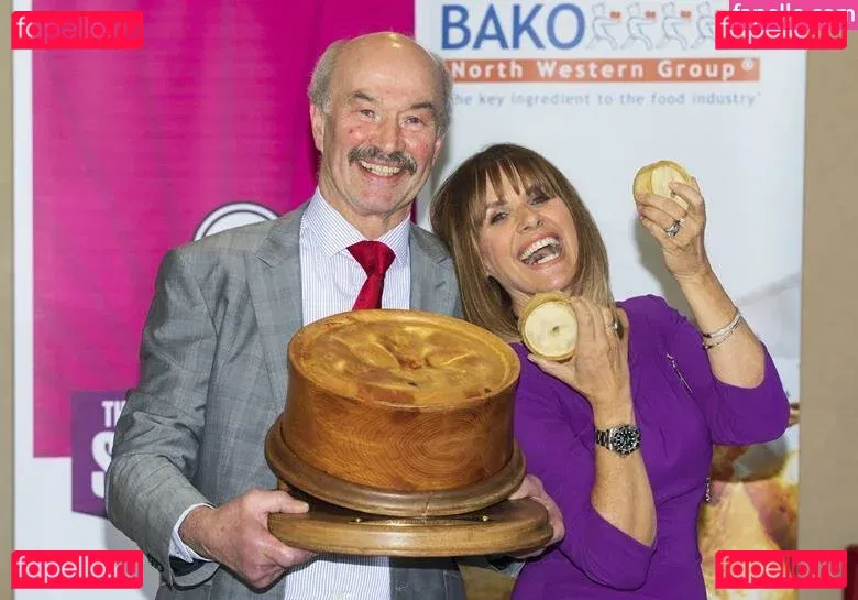 Carole Smillie Onlyfans Photo Gallery 