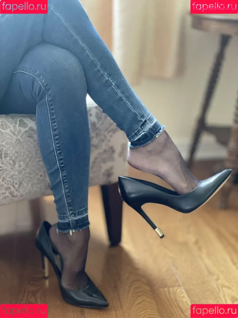 Theresa Edward Onlyfans Photo Gallery 
