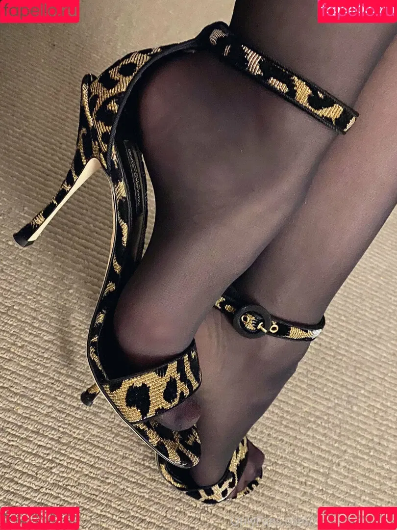 Rita Faltoyano Onlyfans Photo Gallery 