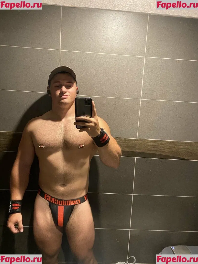 maxsmall Onlyfans Photo Gallery 