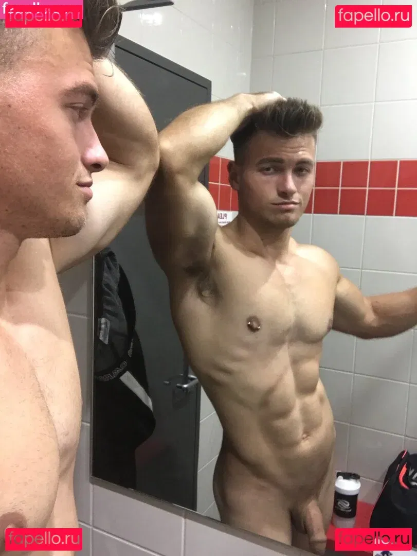 maxsmall Onlyfans Photo Gallery 