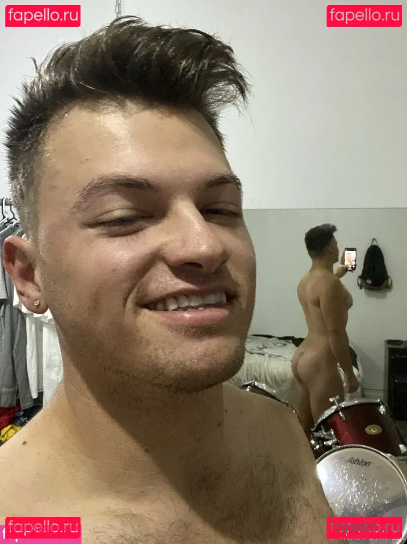 maxsmall Onlyfans Photo Gallery 