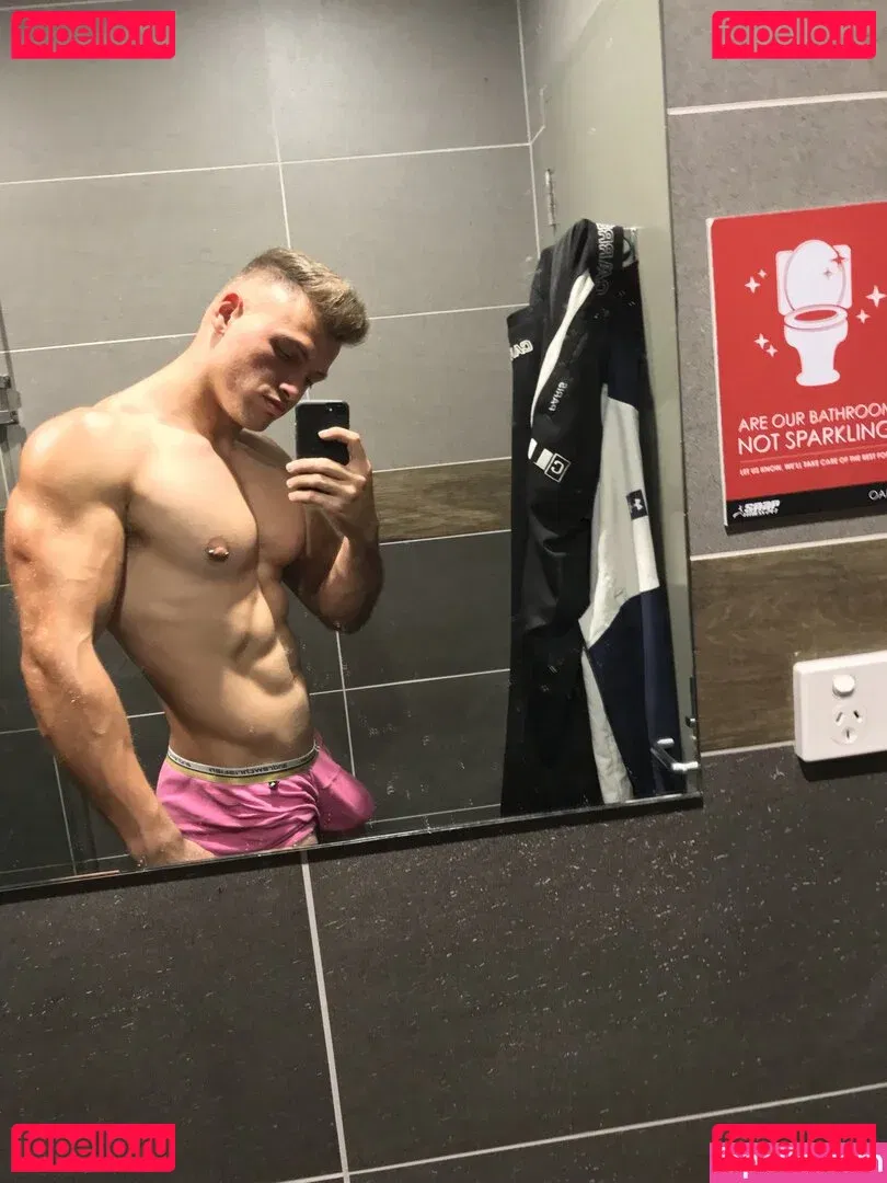 maxsmall Onlyfans Photo Gallery 