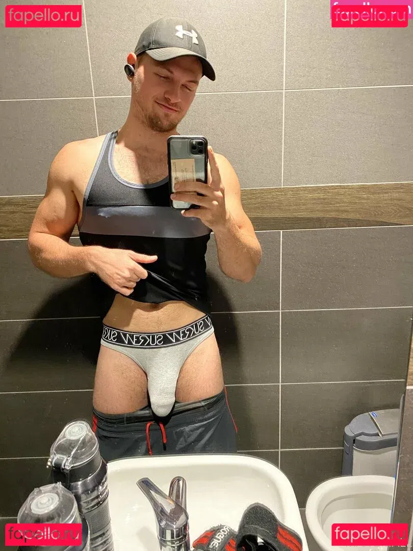 maxsmall Onlyfans Photo Gallery 