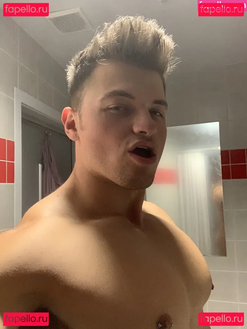 maxsmall Onlyfans Photo Gallery 