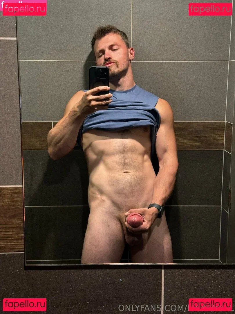 maxsmall Onlyfans Photo Gallery 