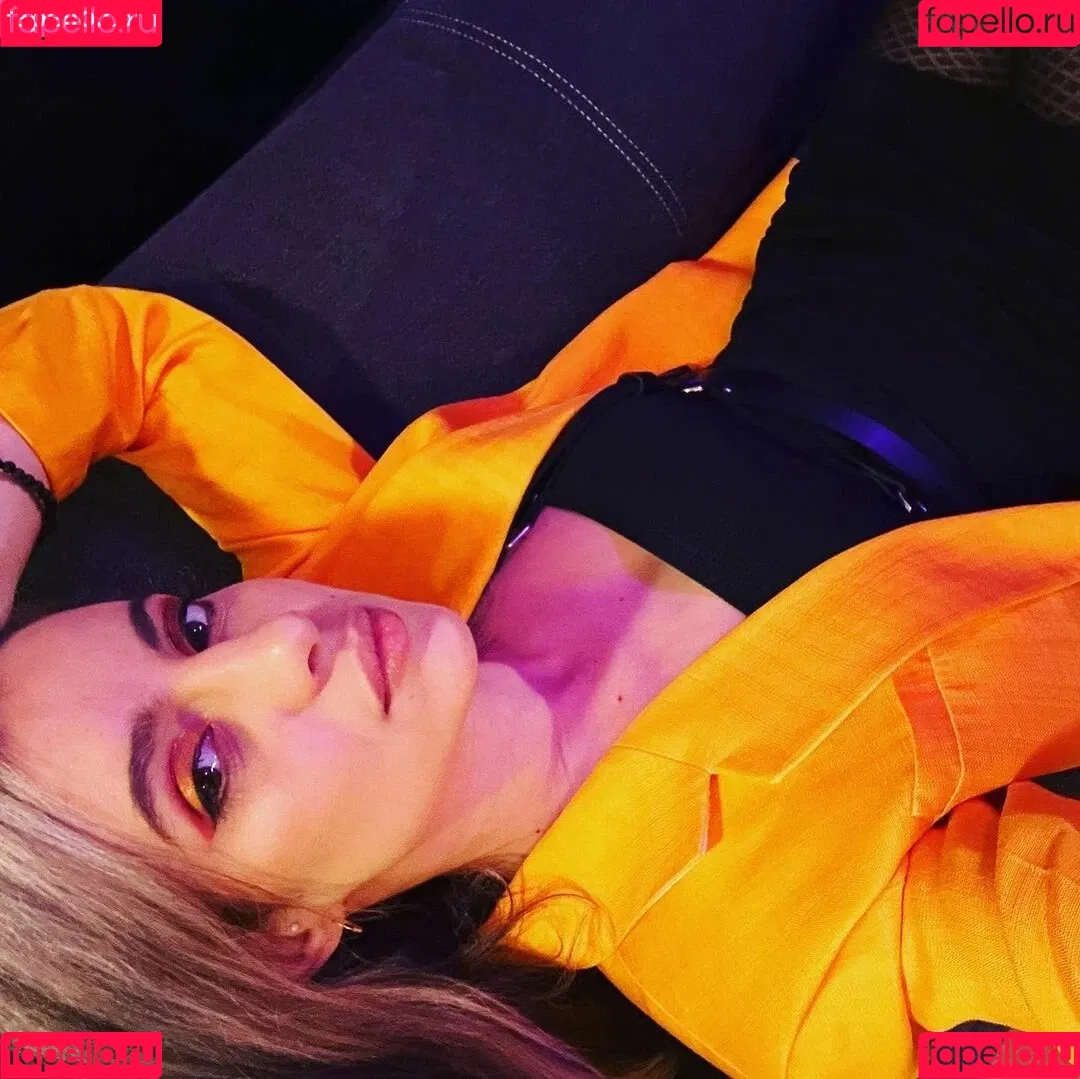 laure_bv Onlyfans Photo Gallery 