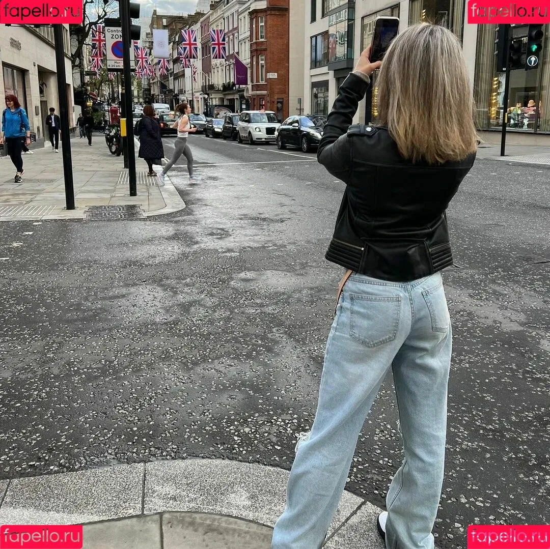 laure_bv Onlyfans Photo Gallery 