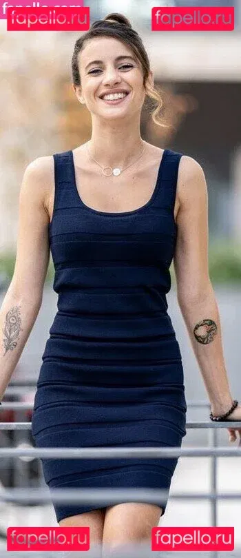 laure_bv Onlyfans Photo Gallery 