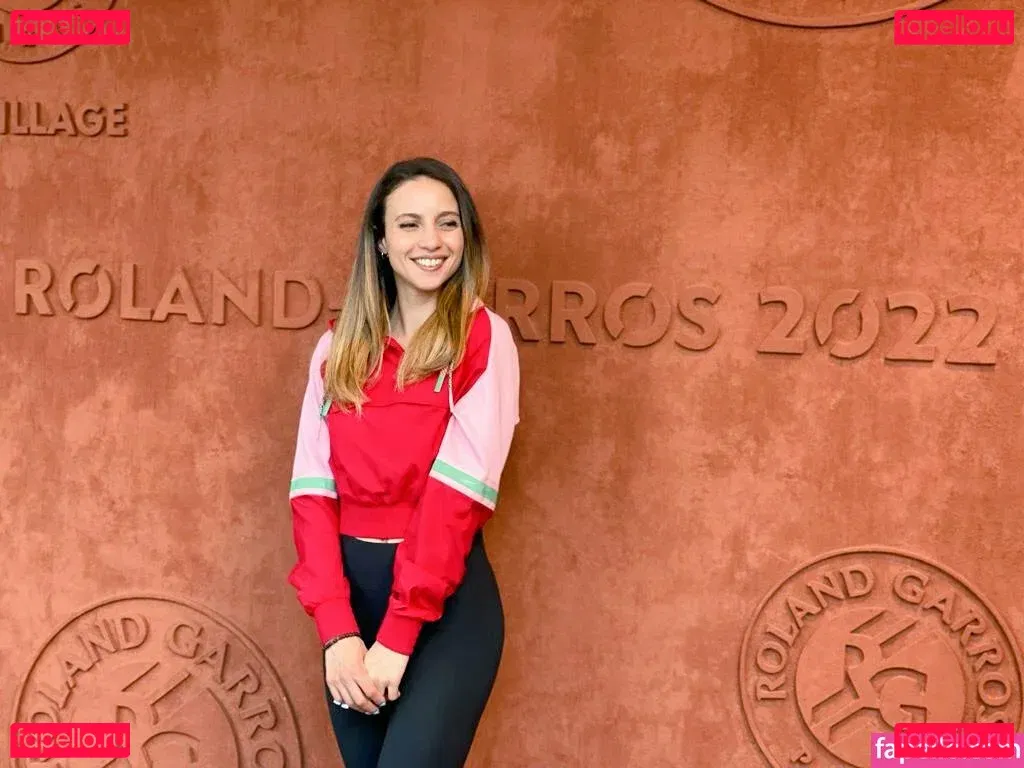 laure_bv Onlyfans Photo Gallery 