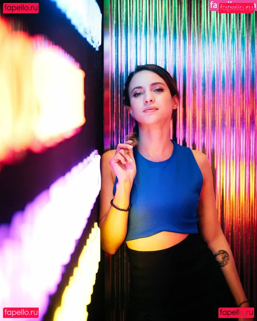 laure_bv Onlyfans Photo Gallery 