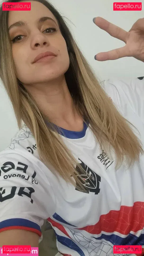 laure_bv Onlyfans Photo Gallery 