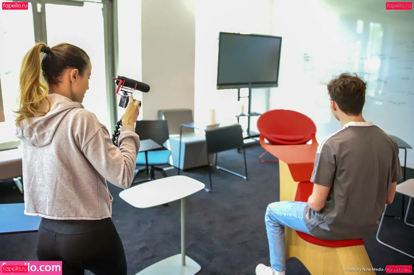 laure_bv Onlyfans Photo Gallery 