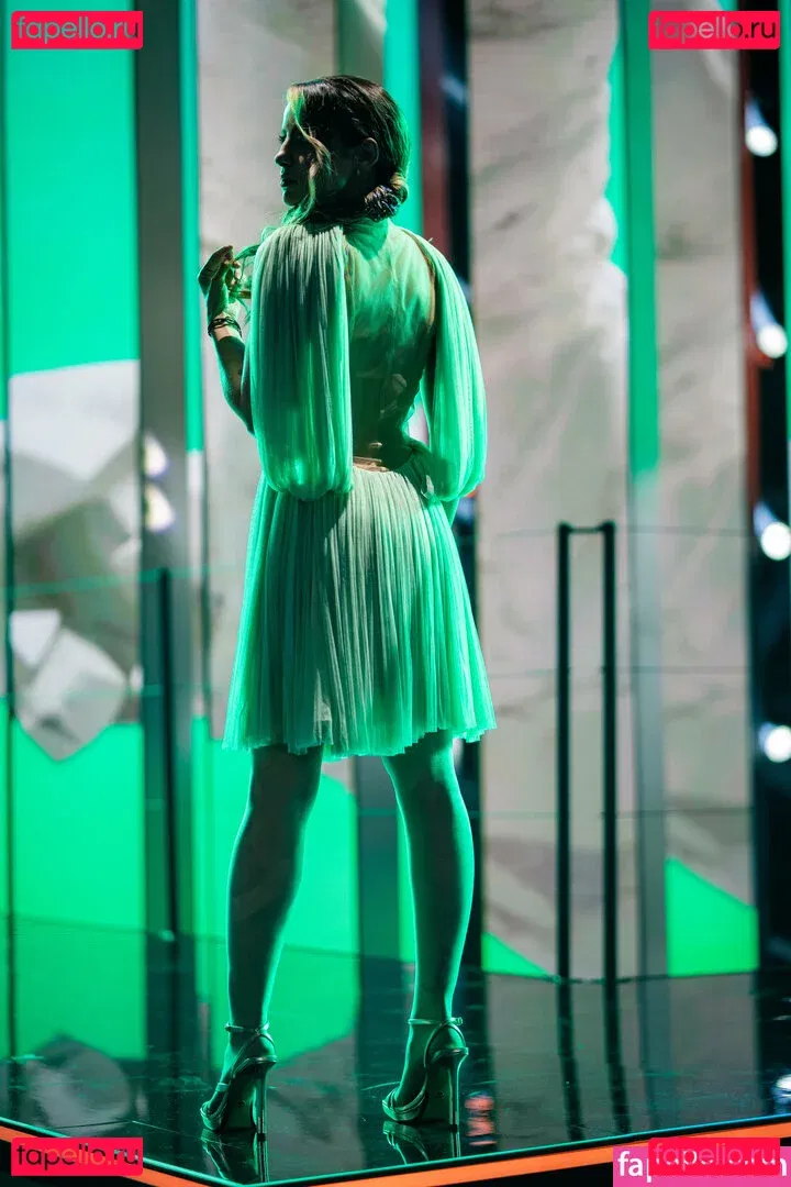 laure_bv Onlyfans Photo Gallery 