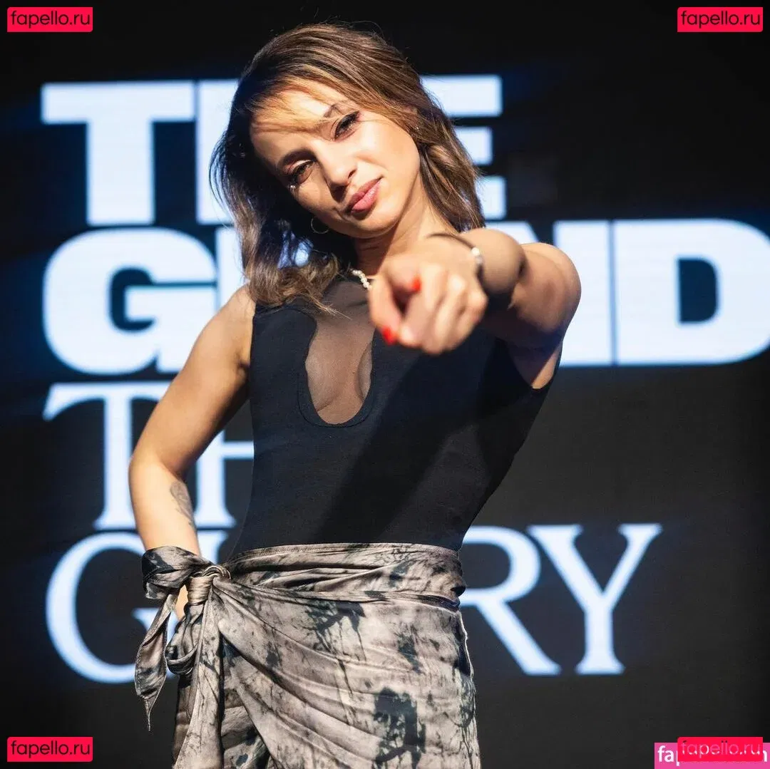 laure_bv Onlyfans Photo Gallery 