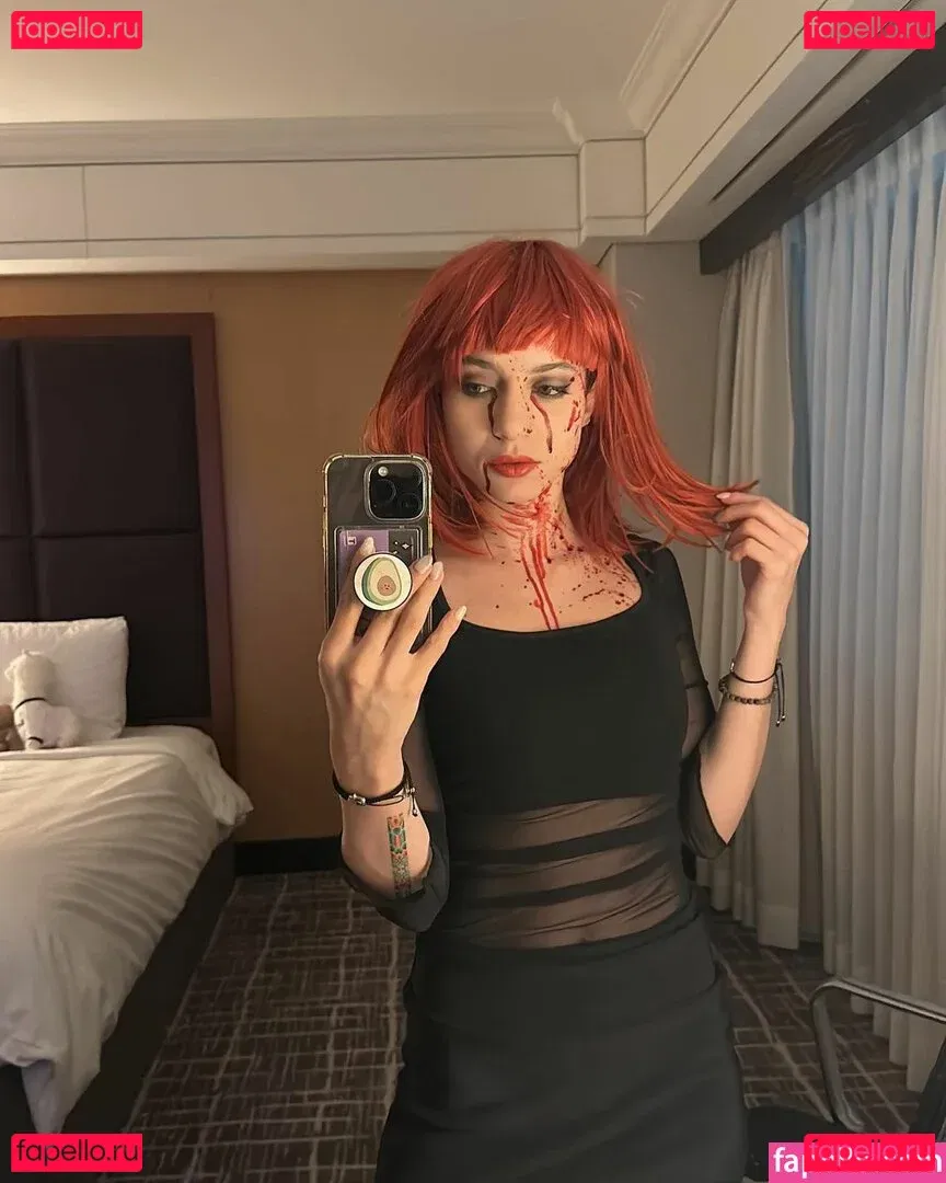 laure_bv Onlyfans Photo Gallery 