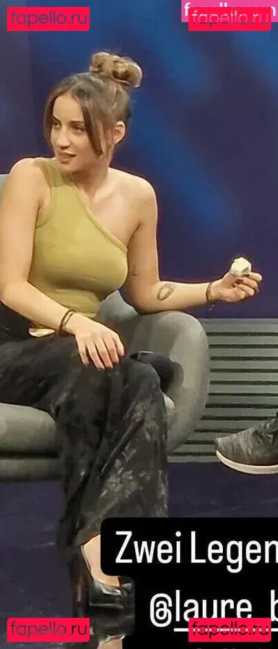 laure_bv Onlyfans Photo Gallery 