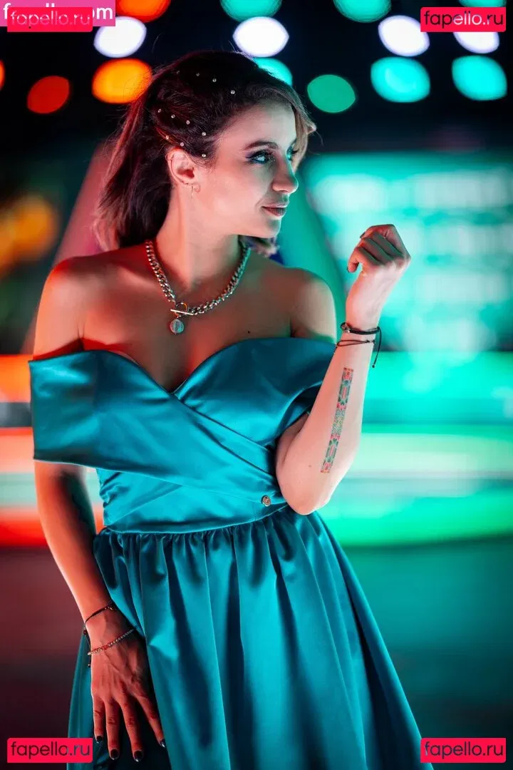 laure_bv Onlyfans Photo Gallery 