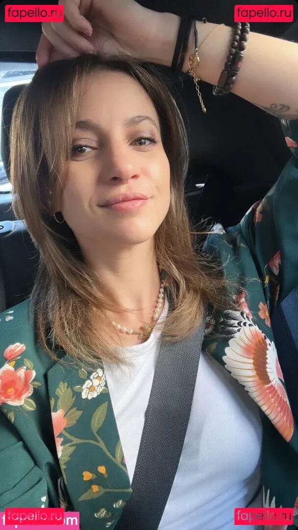 laure_bv Onlyfans Photo Gallery 