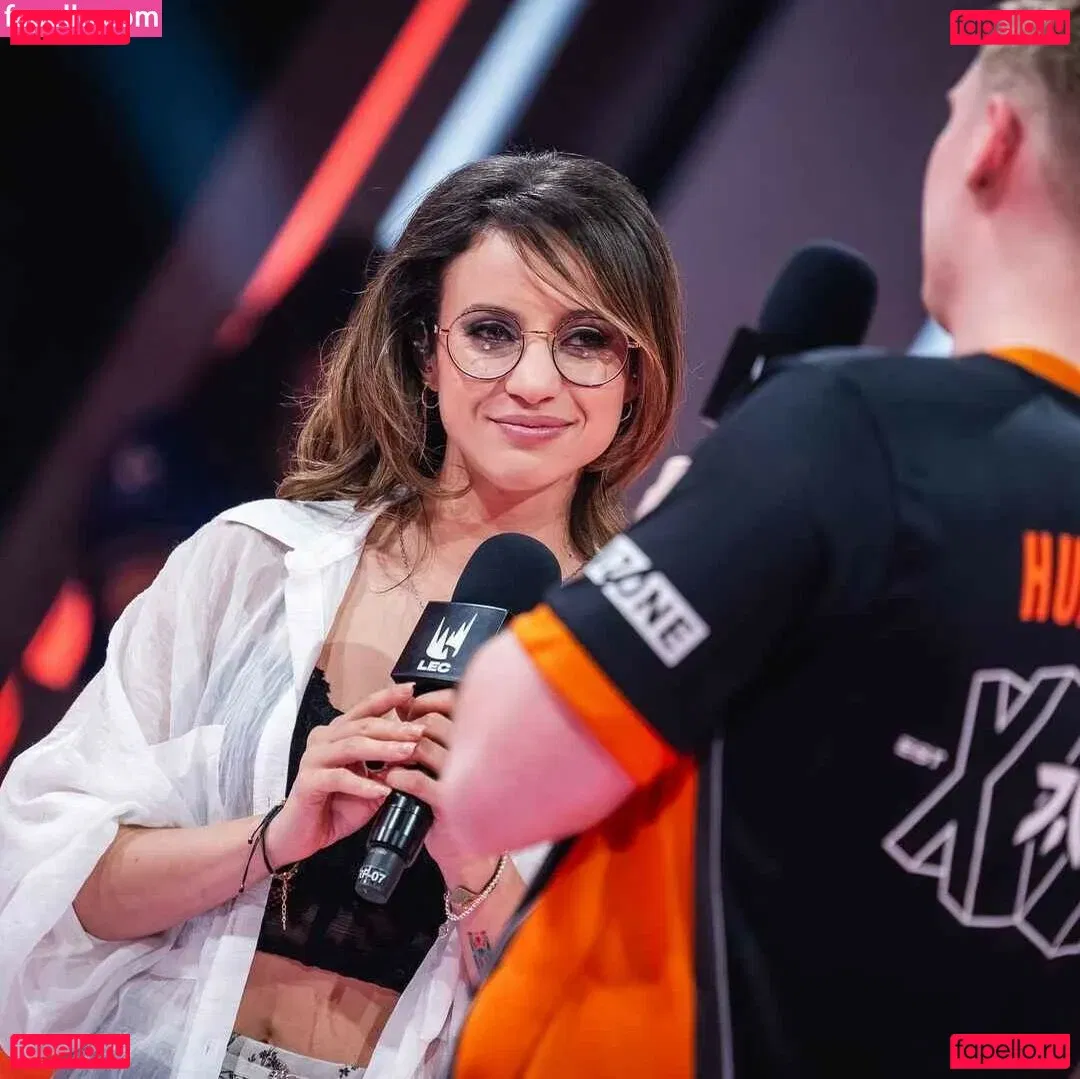 laure_bv Onlyfans Photo Gallery 