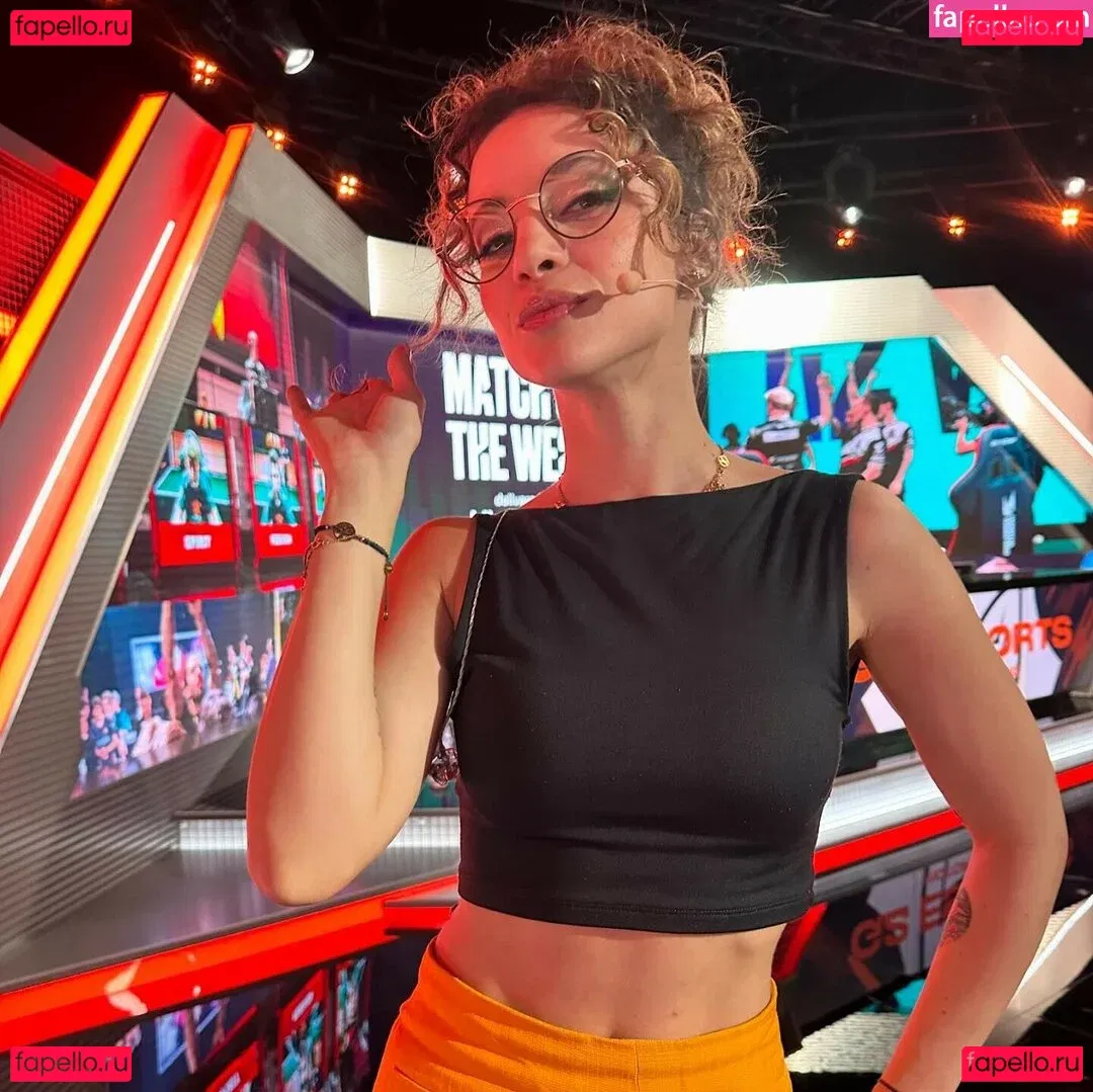 laure_bv Onlyfans Photo Gallery 