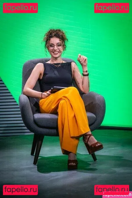 laure_bv Onlyfans Photo Gallery 