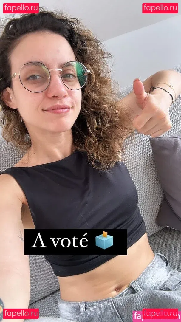 laure_bv Onlyfans Photo Gallery 