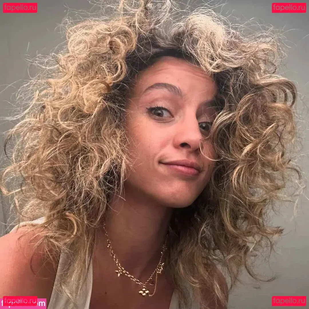 laure_bv Onlyfans Photo Gallery 