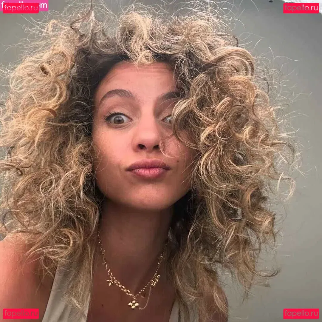 laure_bv Onlyfans Photo Gallery 