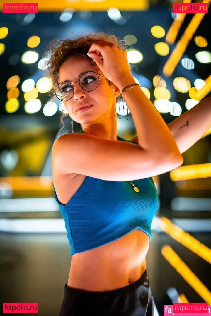 laure_bv Onlyfans Photo Gallery 