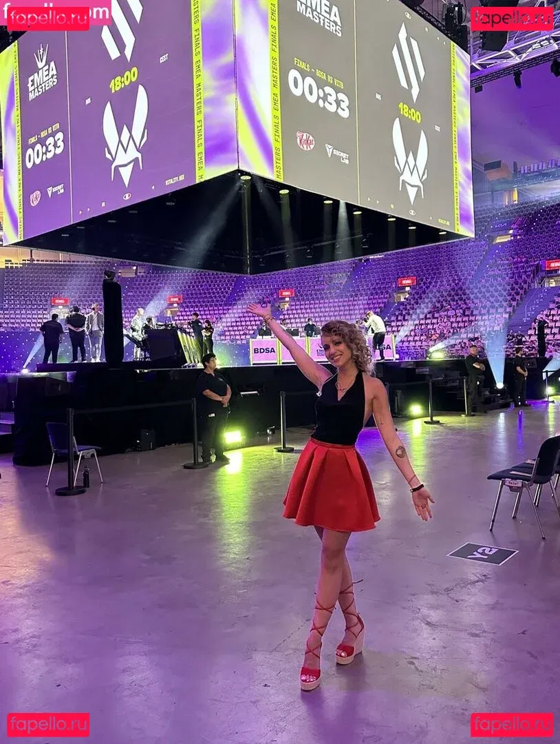 laure_bv Onlyfans Photo Gallery 