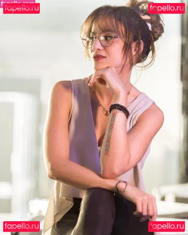 laure_bv Onlyfans Photo Gallery 