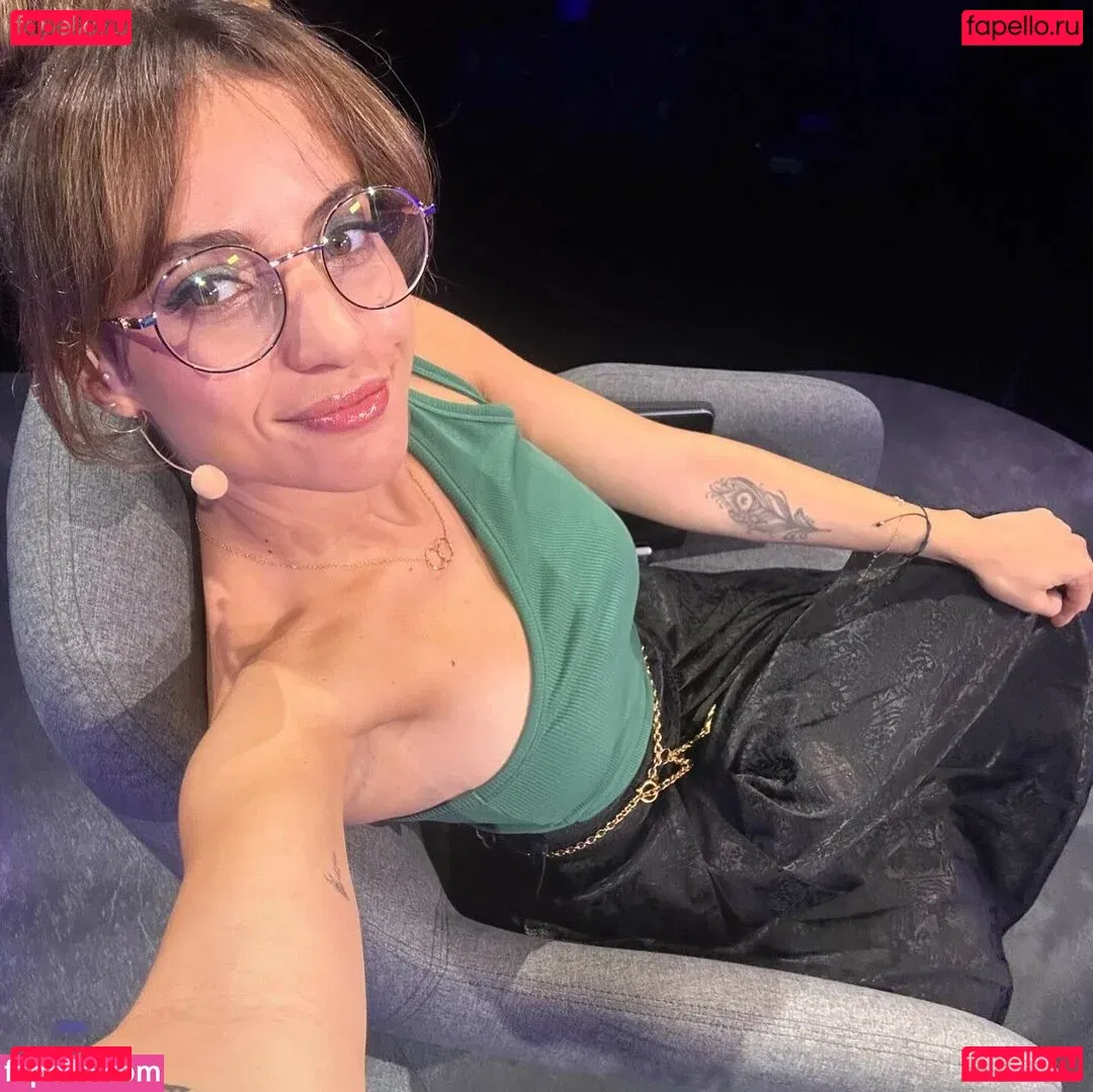 laure_bv Onlyfans Photo Gallery 