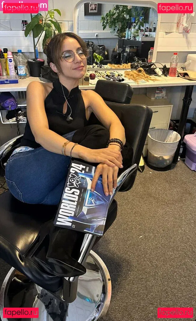 laure_bv Onlyfans Photo Gallery 