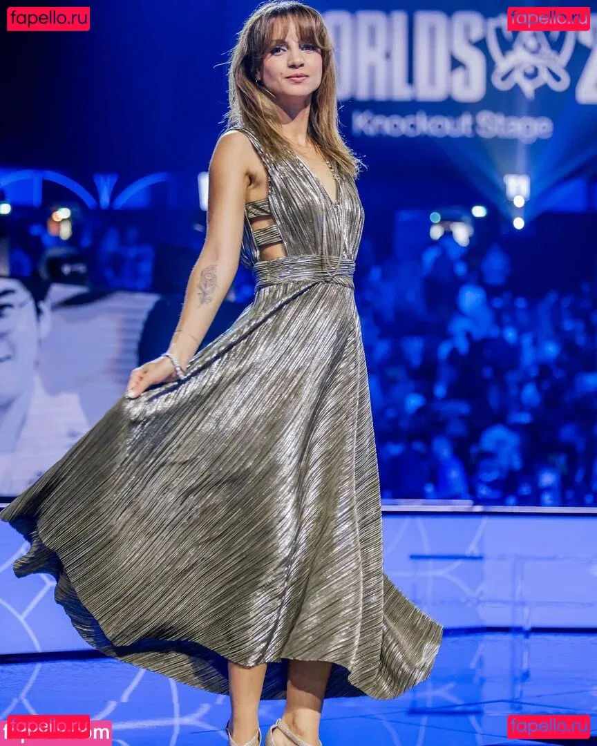 laure_bv Onlyfans Photo Gallery 