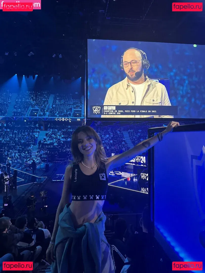 laure_bv Onlyfans Photo Gallery 