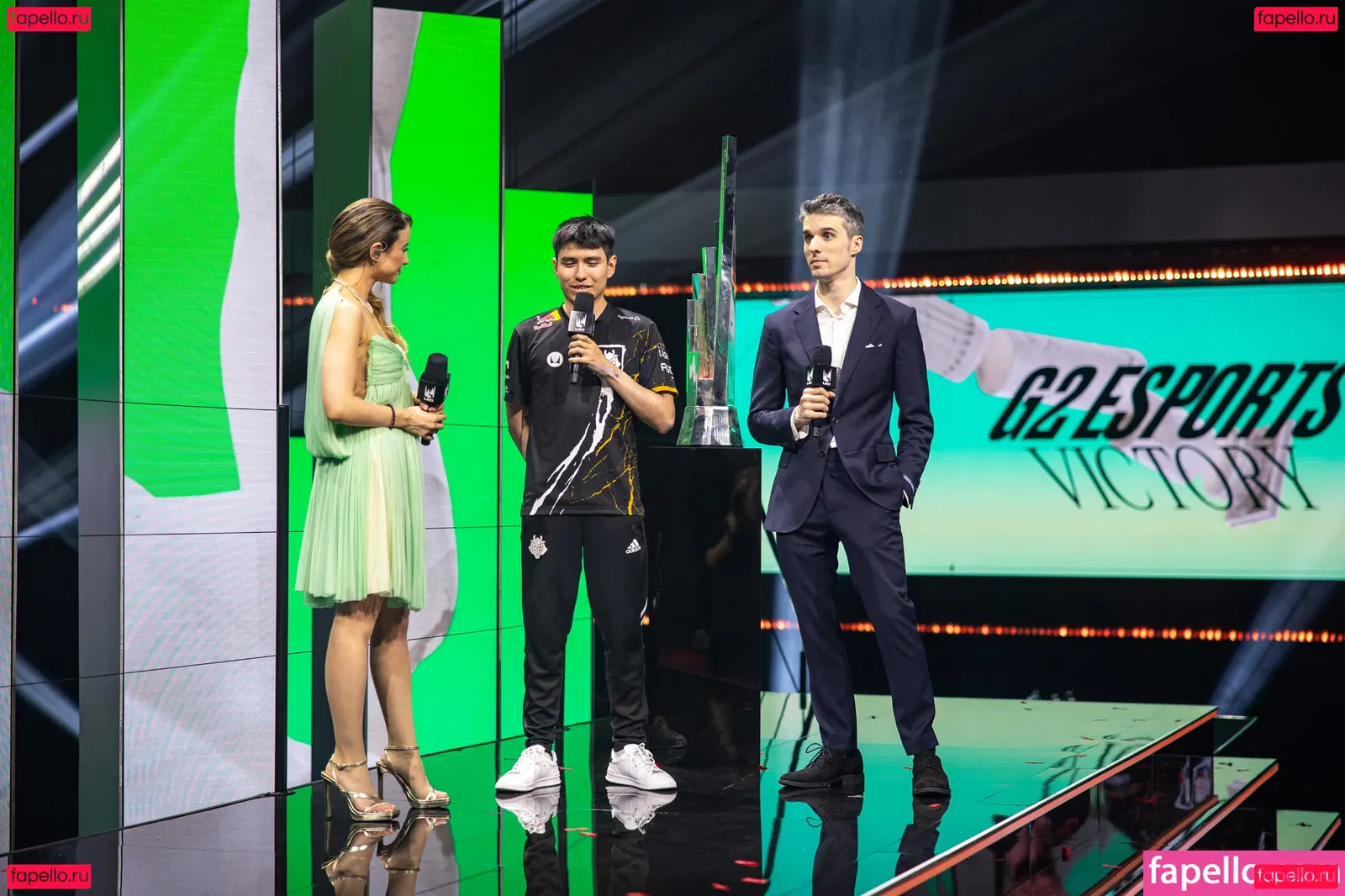 laure_bv Onlyfans Photo Gallery 