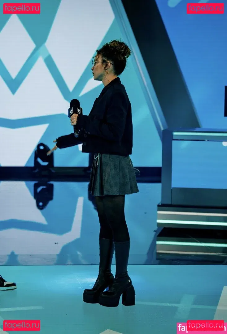 laure_bv Onlyfans Photo Gallery 