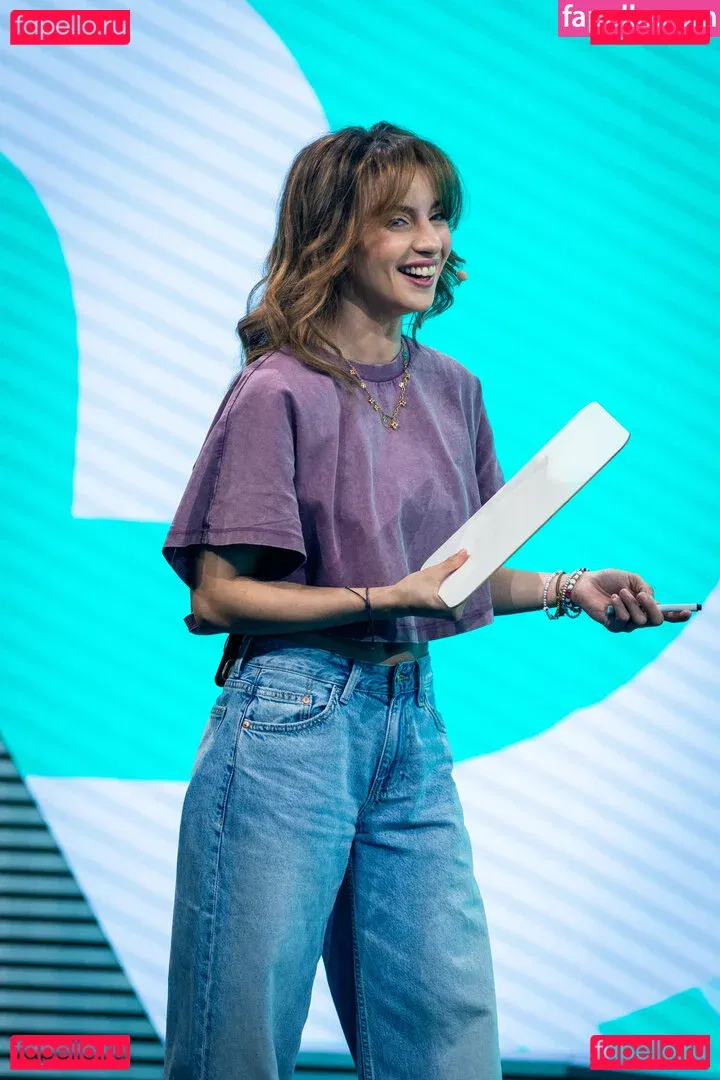 laure_bv Onlyfans Photo Gallery 