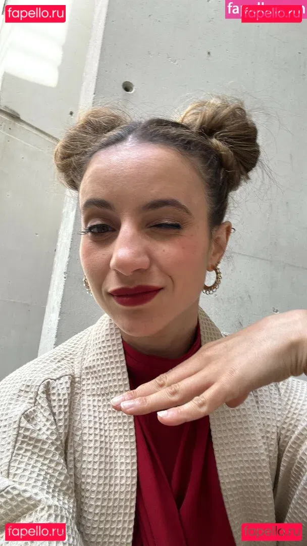 laure_bv Onlyfans Photo Gallery 