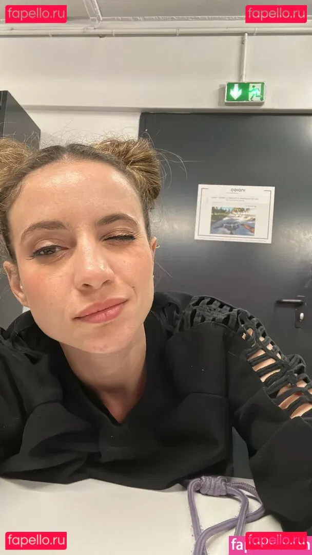 laure_bv Onlyfans Photo Gallery 