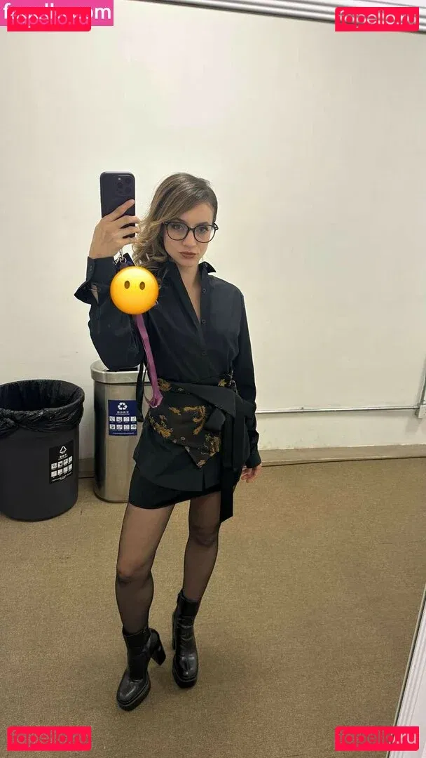 laure_bv Onlyfans Photo Gallery 