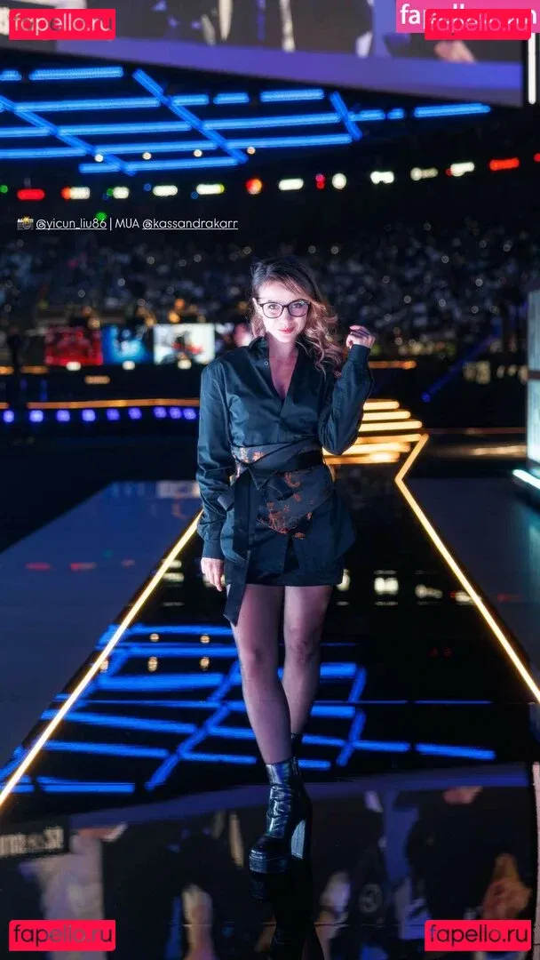 laure_bv Onlyfans Photo Gallery 