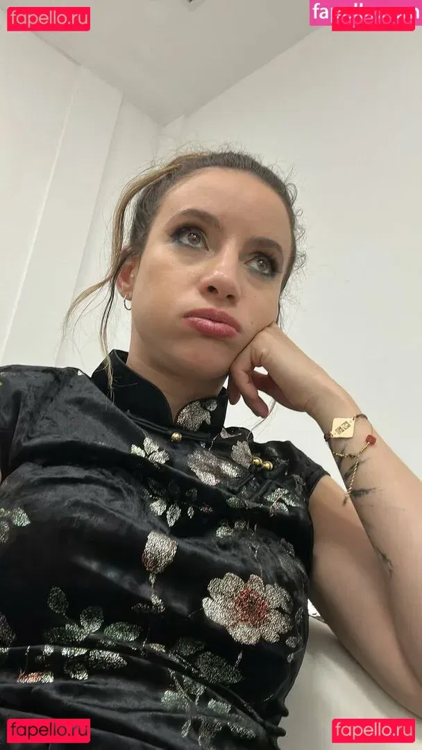 laure_bv Onlyfans Photo Gallery 