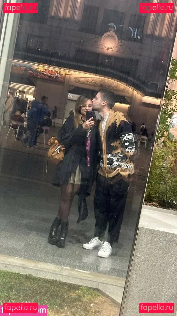 laure_bv Onlyfans Photo Gallery 