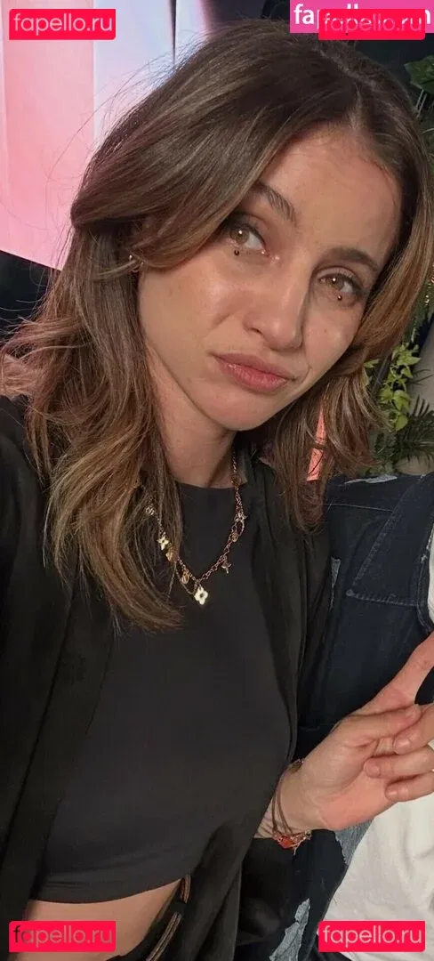 laure_bv Onlyfans Photo Gallery 