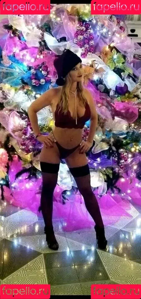 therebeccaryder Onlyfans Photo Gallery 